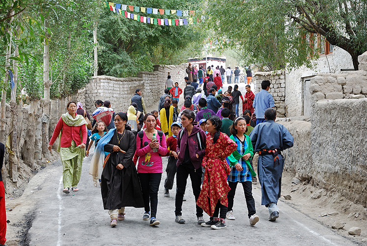  Frauen und Mdchen in der Hauptstadt Leh 