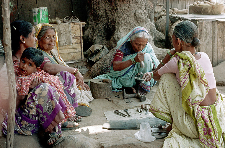 Schuhmacherin in Maharashtra