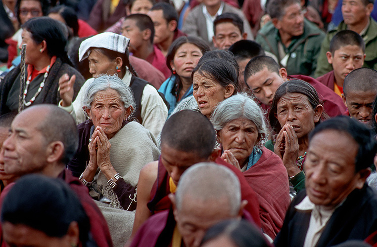 Pilger beim tibetischen Neujahrsfest in Dharamsala